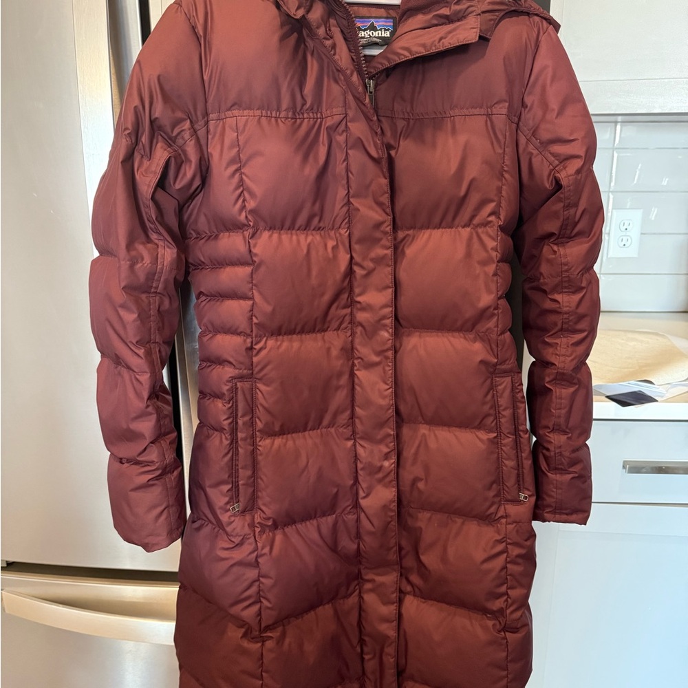 Patagonia Women's Burgundy Puffer Coat